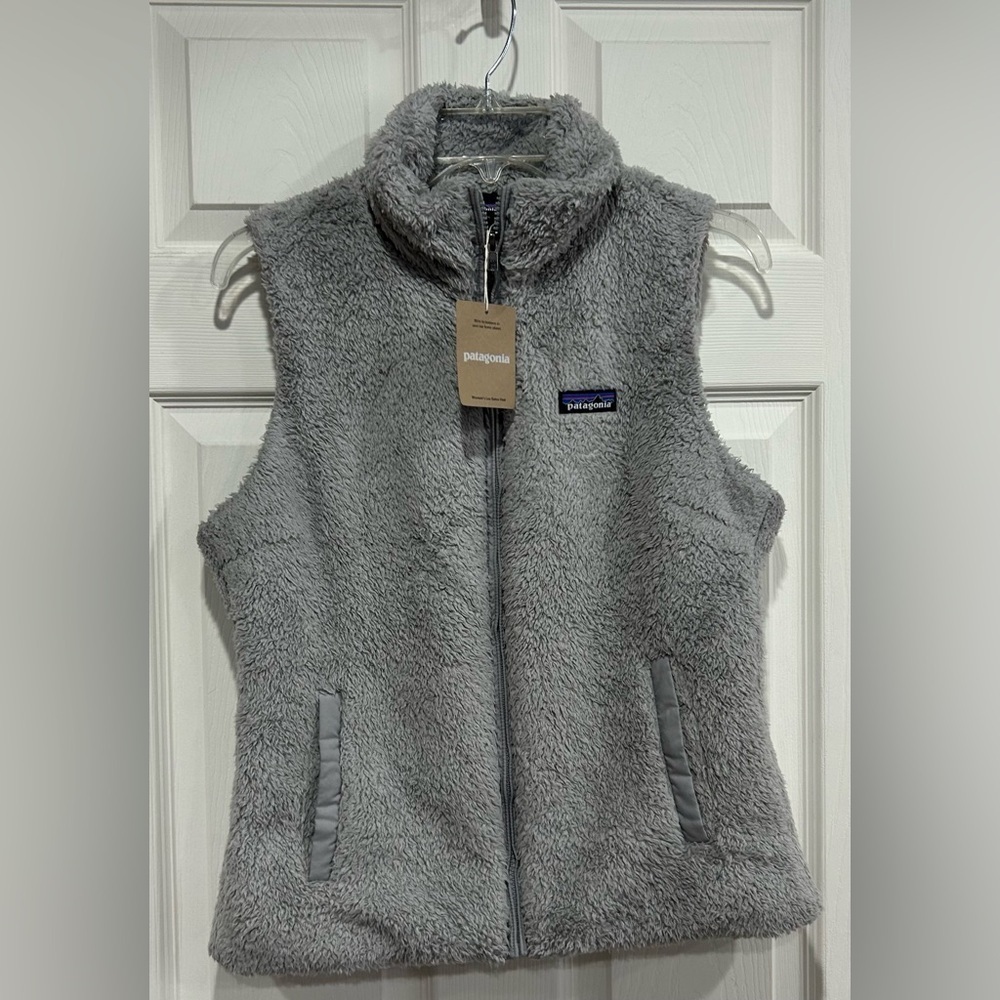 Patagonia Women's Size Medium Los Gatos Fleece Vest Salt Grey Warm NWT Cozy Soft